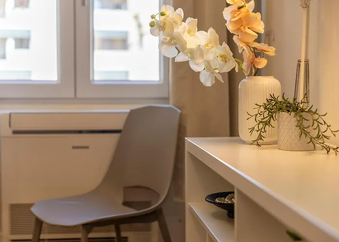 Nura's - La Marina & *