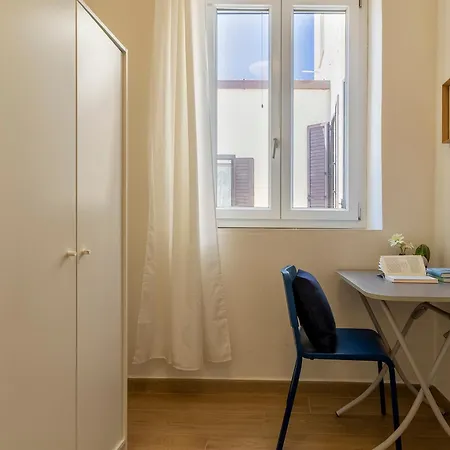 Nura's - La Marina & אלגהרו